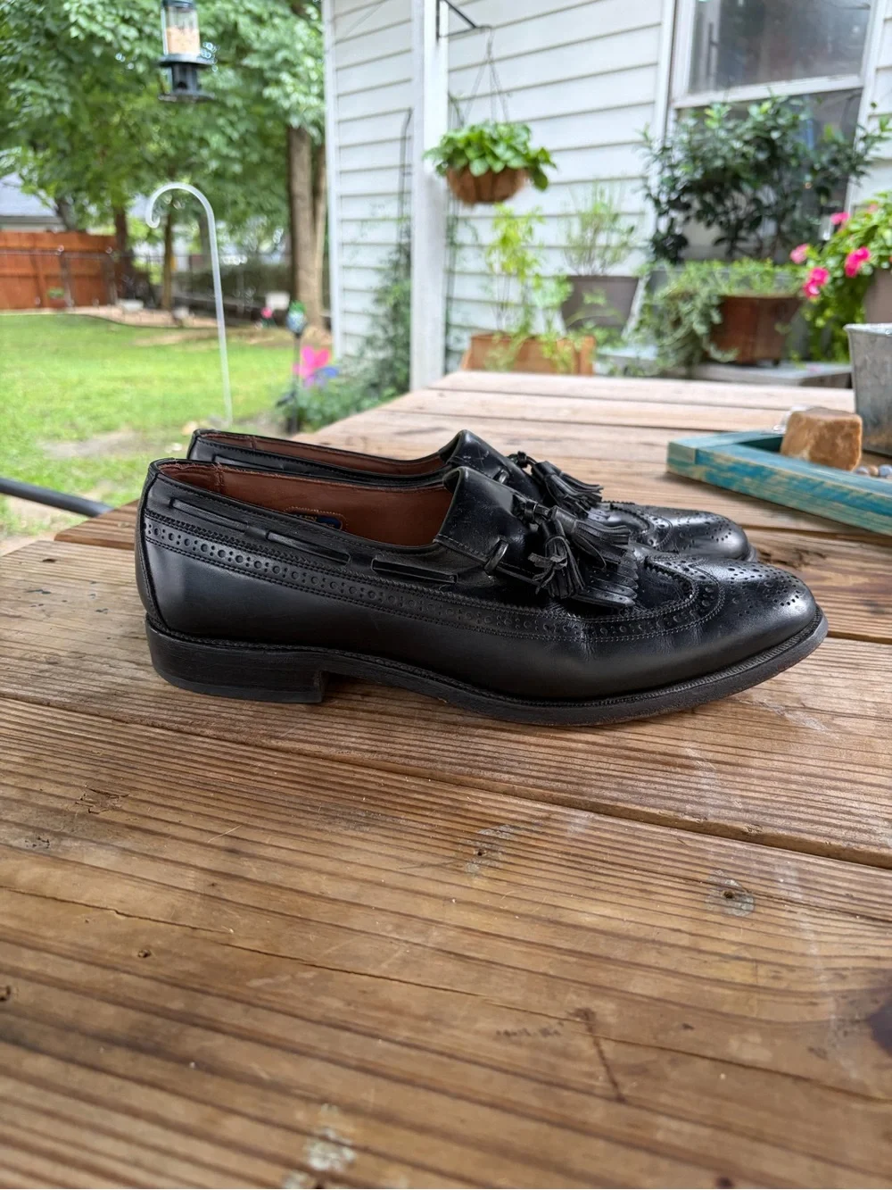 Allen Edmonds Arlington Mens 10D Black Leather Wingtip Tassel Kiltie Loafers USA